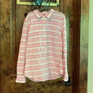 Women’s Vineyard Vines half buttoned Shirt